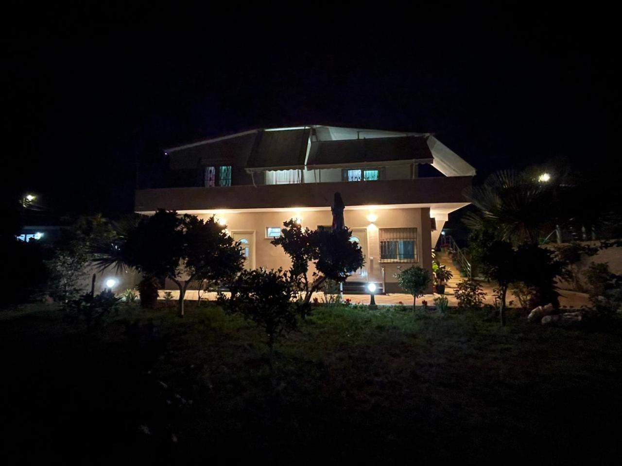 Vila Megi-Rent Room Vlorë Esterno foto