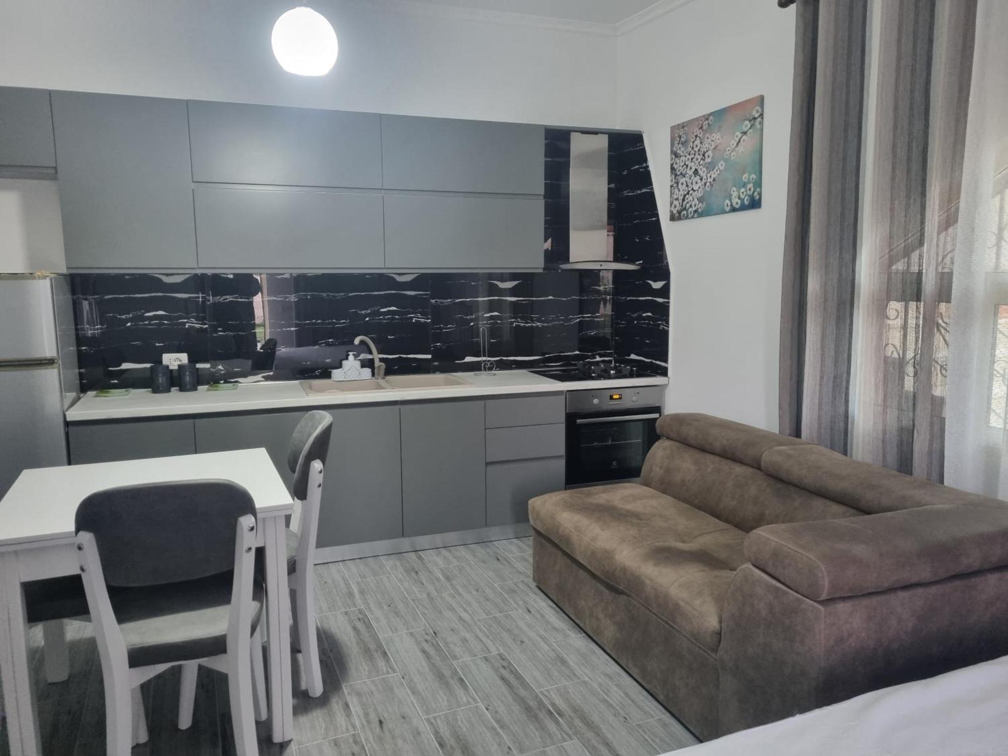 Vila Megi-Rent Room Vlorë Esterno foto