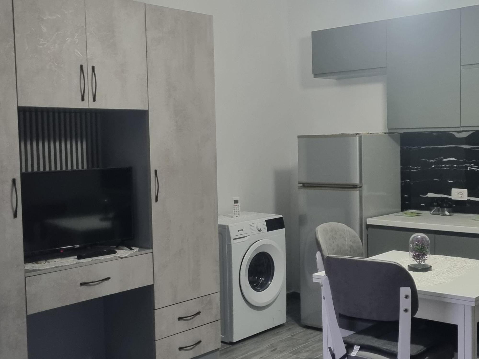 Vila Megi-Rent Room Vlorë Esterno foto