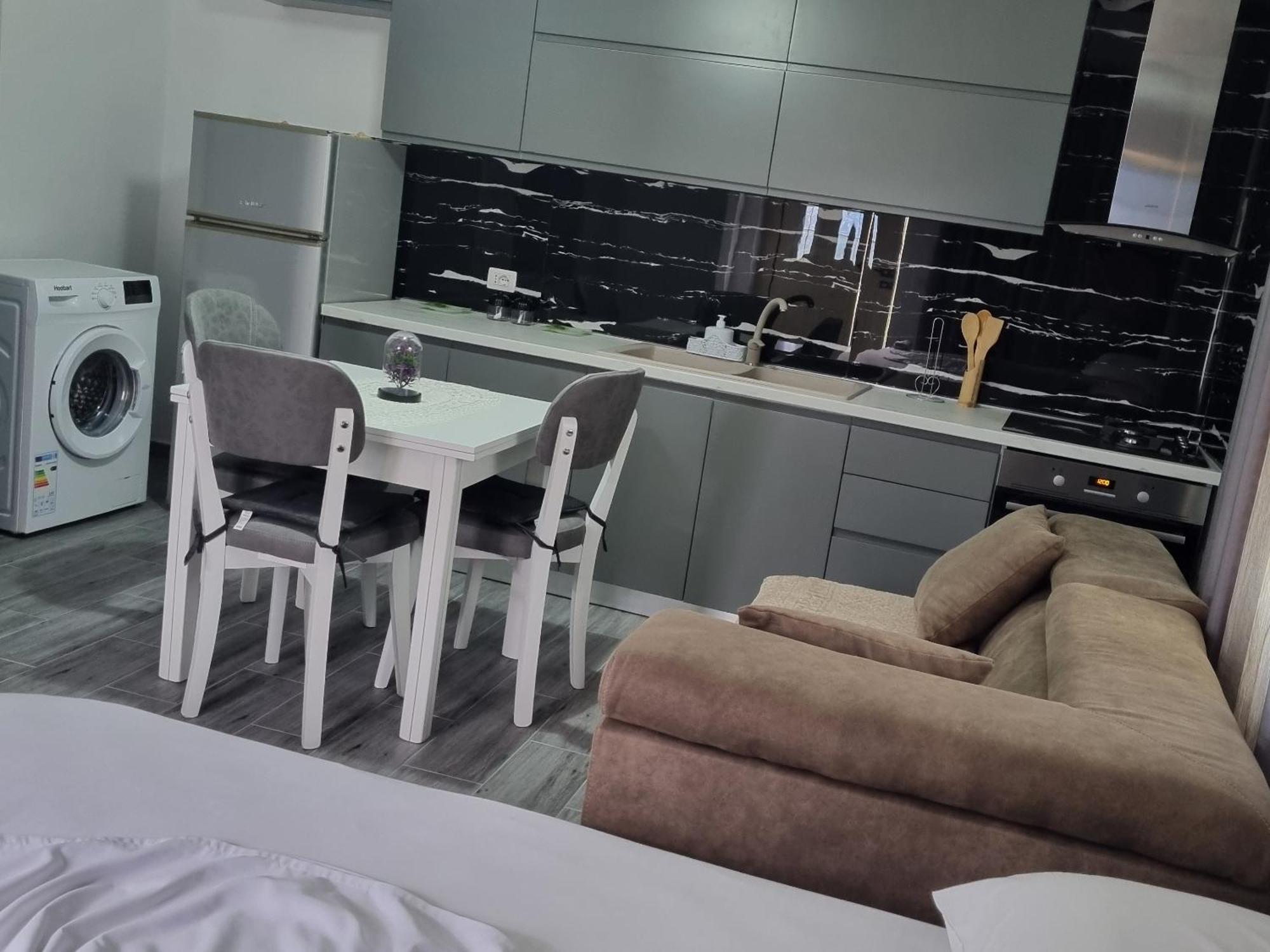 Vila Megi-Rent Room Vlorë Esterno foto